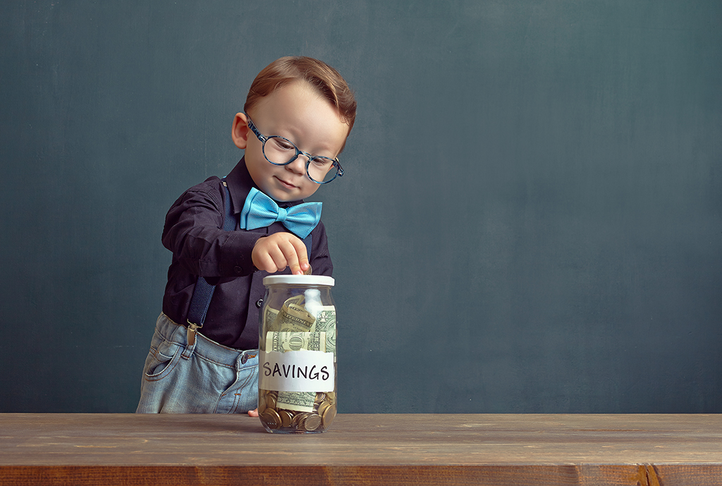 Is it possible to save money during maternity leave